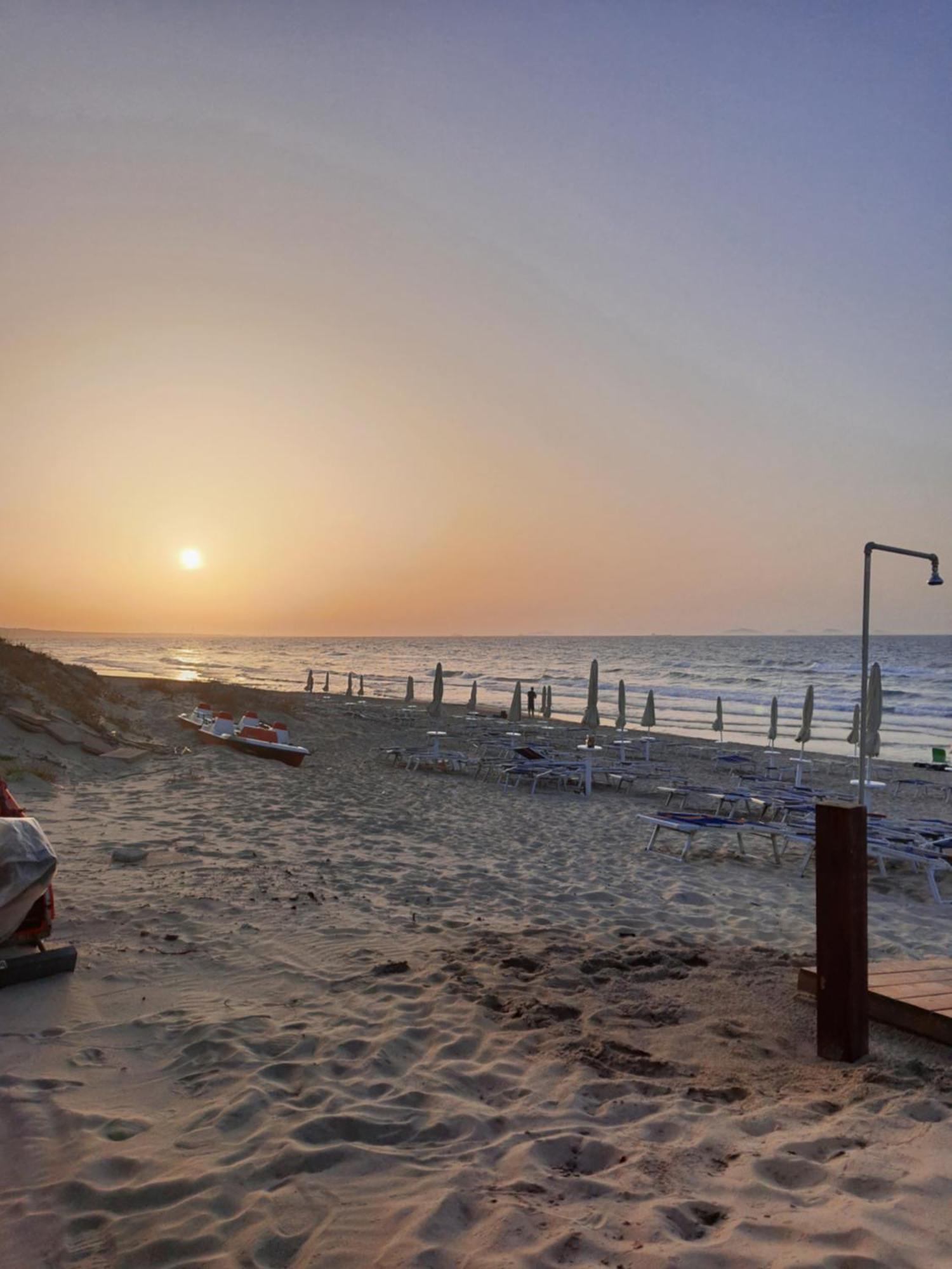 Il Tramonto Sulle Dune Badesi Extérieur photo