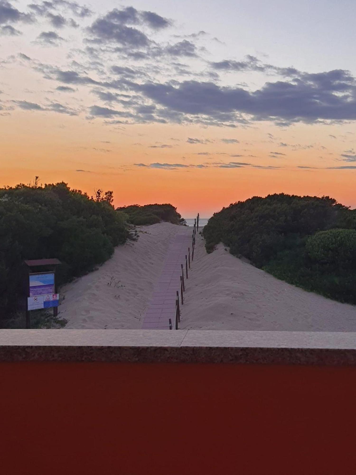 Il Tramonto Sulle Dune Badesi Extérieur photo